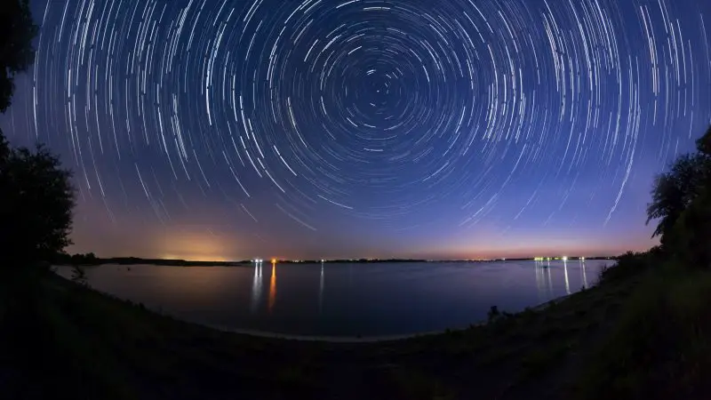Tips on How to Photograph Star Trails