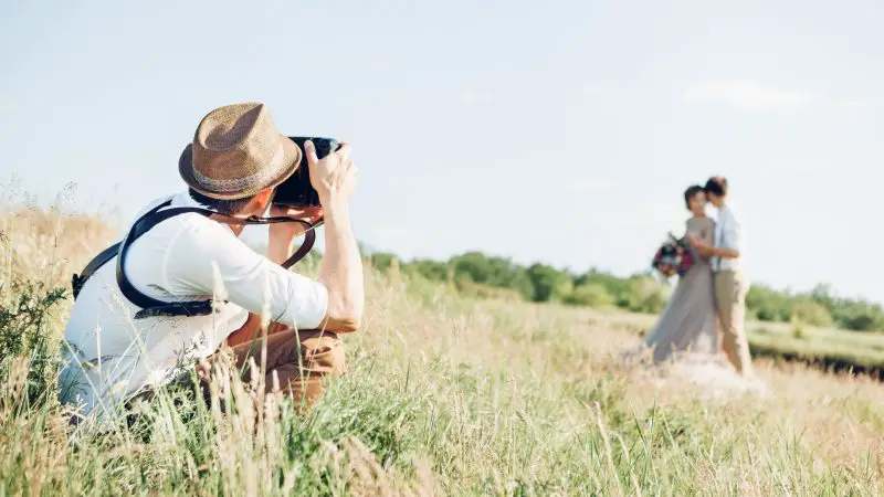 Tips on How to Hire a Good Wedding Photographer